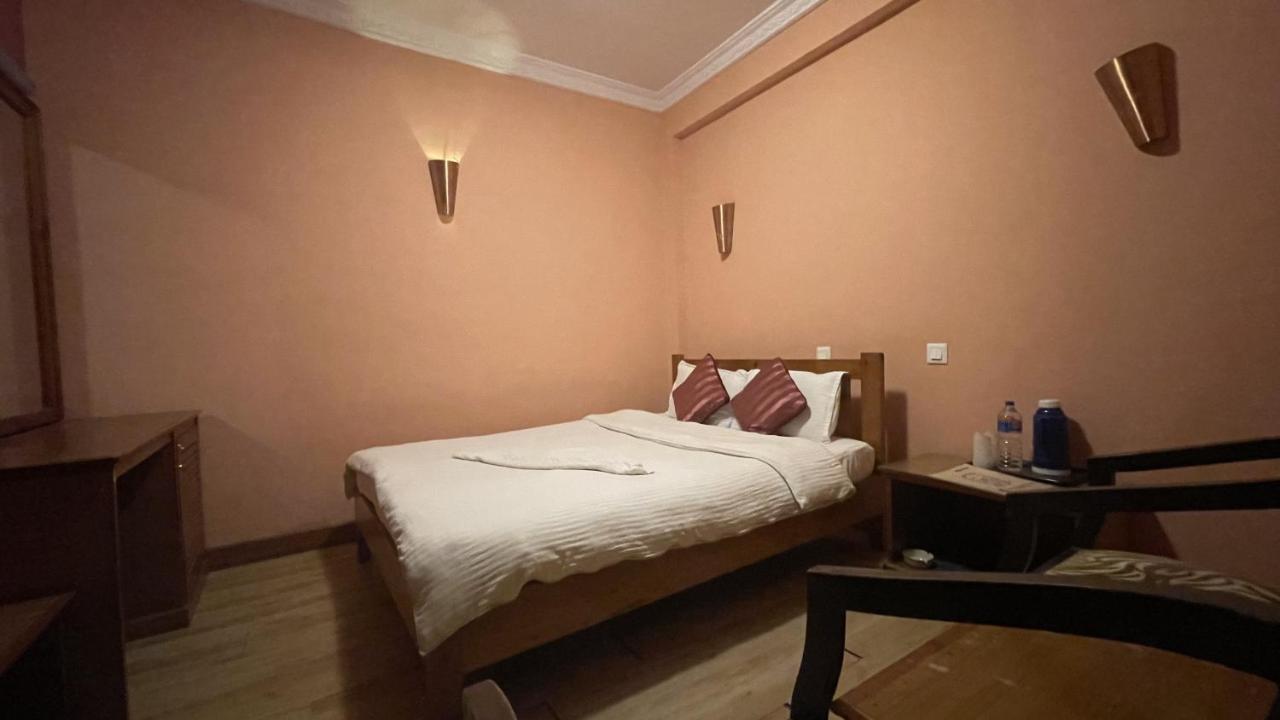 Hotel Valley View Inn Nagarkot Kültér fotó